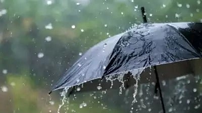 ഇന്ന് രണ്ട് ജില്ലകള്‍ക്ക് ഓറഞ്ച് അലേർട്ട്, ബാക്കി ജില്ലകളില്‍ യെല്ലോ അലേർട്ട്; ശനിയാഴ്ച വരെ അതിശക്തമായ മഴയ്ക്ക് സാധ്യത