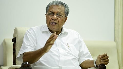 ദുരന്ത ബാധിതരിൽ നിന്ന് വായ്പ പിടിച്ചെടുത്തത് കണ്ണിൽ ചോരയില്ലാത്ത നടപടി, കേരള ബാങ്ക് 
 സ്വീകരിച്ചത് മാതൃകാപരം: മുഖ്യമന്ത്രി