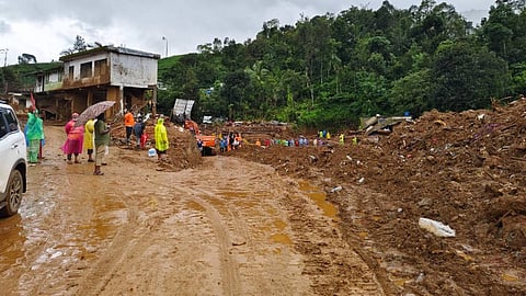 വയനാട് ദുരിതബാധിതരുടെ വായ്പകള്‍ എഴുതി തള്ളുന്ന കാര്യം ബാങ്കുകള്‍ തീരുമാനിക്കും