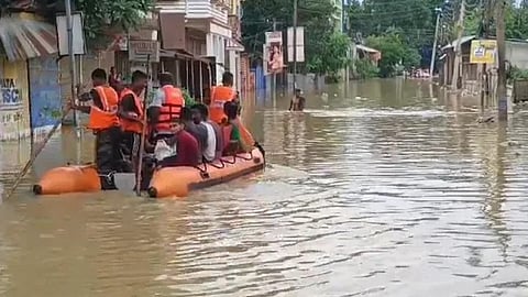ഏഴുമരണം, ആയിരക്കണക്കിനാളുകൾ ദുരിതത്തിൽ, പ്രളയത്തിൽ മുങ്ങി ത്രിപുര