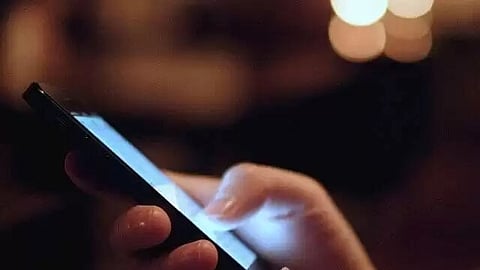 മനുഷ്യ ജീവന്‍ ഈടാക്കുന്ന ലോണ്‍ ആപ്പുകള്‍; തുടർക്കഥയാകുന്ന ഓണ്‍ലൈന്‍ തട്ടിപ്പുകളെപ്പറ്റി അറിയാം