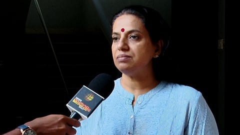 സിദ്ദീഖിന്‍റെയും രഞ്ജിത്തിന്‍റെയും രാജിയില്‍ എല്ലാം അവസാനിക്കുന്നില്ല; കേസെടുക്കാൻ സർക്കാർ തയ്യാറാകണം: ജോളി ചിറയത്ത്