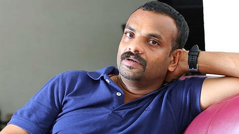 അഡ്ജസ്റ്റ് ചെയ്താൽ സിനിമയിൽ അവസരം തരാം; സംവിധായകൻ ആർ.എസ്. വിമലിനെതിരെ 
മീ ടൂ ആരോപണം