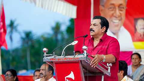 "മുകേഷ് തത്കാലം രാജി വെക്കേണ്ട"; നിലപാടിൽ ഉറച്ച് സിപിഎം നേതൃത്വം