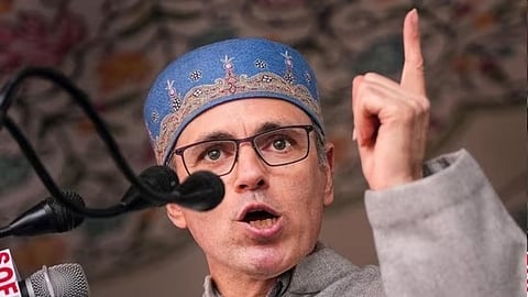 "മത്സരിക്കട്ടെ, പക്ഷെ കയ്യില്‍ പുരണ്ട രക്തത്തിന് വിശദീകരണം നല്‍കണം"; ജമ്മു കശ്മീര്‍ തെരഞ്ഞെടുപ്പില്‍ മുന്‍ ജമാഅത്തെ നേതാക്കള്‍  മത്സരിക്കുന്നതിൽ ഒമ‍ർ അബ്ദുള്ള