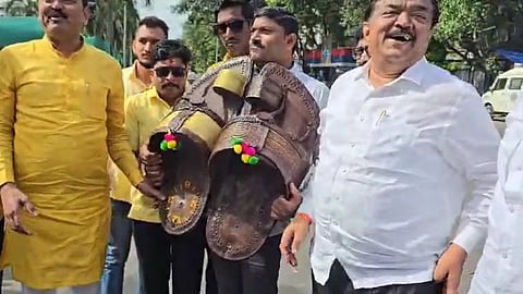 ശിവജി പ്രതിമയുടെ തകർച്ച; മുംബൈ റാലിയുമായി മഹാ വികാസ് അഘാഡി; പ്രതിപക്ഷത്തിന്‍റെ 'ചെരുപ്പടി' നേരിടാന്‍  വന്‍ സുരക്ഷ ഒരുക്കി മഹാരാഷ്ട്ര സർക്കാർ