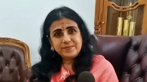 സ്ത്രീത്വത്തെ അധിക്ഷേപിച്ചെന്ന പരാതി; സിമി റോസ്ബെല്‍ ജോണിനെ കോൺഗ്രസിൽ നിന്ന് പുറത്താക്കി