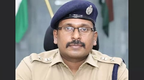 'കസ്റ്റഡിയിലെടുത്തയാളെ ക്രൂര മർദ്ദനത്തിനിരയാക്കി'; എസ്. പി. സുജിത് ദാസിനെതിരെ  ഹൈക്കോടതിയിൽ ഹർജി