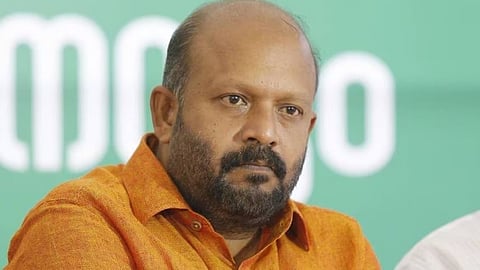 തൃശൂർ പൂരം കലക്കിയതില്‍ രാഷ്ട്രീയ ഗൂഢാലോചന; അന്വേഷണ റിപ്പോർട്ട്  
പറത്തുവിടണം; ആരോപണങ്ങളുമായി വി. എസ്. സുനില്‍ കുമാർ