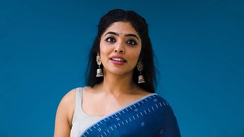 എനിക്കെതിരായ ആരോപണത്തിന് പിന്നില്‍ പവര്‍ ഗ്രൂപ്പുണ്ടോയെന്ന് മലയാളികള്‍ ചിന്തിക്കട്ടെ: റിമ കല്ലിങ്കല്‍