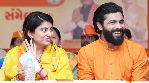 ക്രിക്കറ്റ് താരം രവീന്ദ്ര ജഡേജ ബിജെപിയില്‍; അംഗത്വ കാര്‍ഡ് പങ്കുവെച്ച് ഭാര്യ റിവാബ