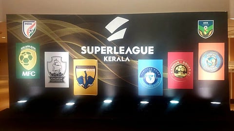 ആവേശം തുടങ്ങുന്നു; സൂപ്പർ ലീഗ് കേരളയ്ക്ക് ഇന്ന് പന്തുരുളും; ജവഹർലാൽ നെഹ്റു സ്റ്റേഡിയത്തില്‍ വർണാഭമായ ഉദ്‌ഘാടന ചടങ്ങുകള്‍