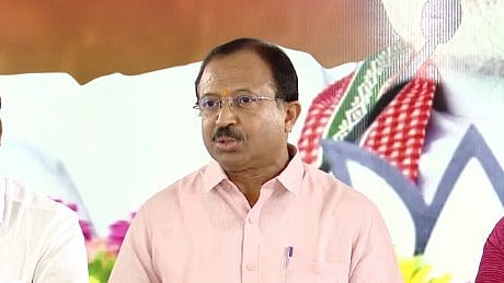 "ആർഎസ്എസിനോട് അയിത്തം തോന്നിത്തുടങ്ങിയത് എന്നു മുതല്‍?" പ്രതിപക്ഷ നേതാവിനോട് വി. മുരളീധരന്‍