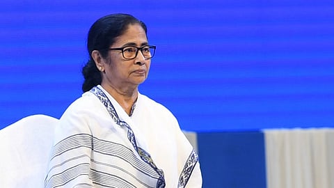 സമരം നിർത്തി ദുർഗാ പൂജയിലേക്ക് മടങ്ങൂവെന്ന് മമത ബാനർജി; നിർവികാരമായ പ്രസ്താവനയെന്ന് കൊല്ലപ്പെട്ട ഡോക്ടറുടെ മാതാപിതാക്കള്‍