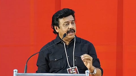 സൂപ്പര്‍ താര സംഘടനയുടെ പൊടിപോലും കാണാനില്ല; മലയാള സിനിമയുടെ മുഖത്ത് കരിഓയില്‍ ഒഴിച്ച അവസ്ഥ: വിനയന്‍