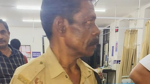 കോഴിക്കോട് കെഎസ്ആർടിസി സ്റ്റാൻഡിൽ മദ്യപ സംഘത്തിൻ്റെ  അക്രമം; കണ്ടക്ടർക്ക് പരുക്ക്