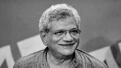 യെച്ചൂരിയുടെ മൃതദേഹം ജെഎൻയുവിൽ; മുദ്രാവാക്യങ്ങളോടെ അന്ത്യാഭിവാദ്യം