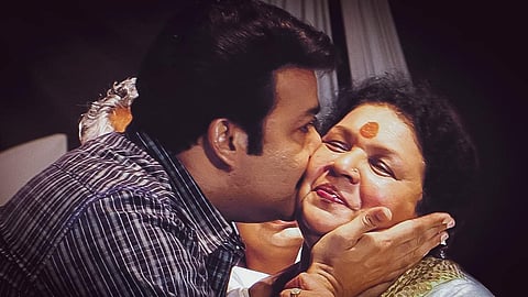 "പെറ്റമ്മയോളം സ്നേഹം പകർന്നു തന്ന എൻ്റെ പ്രിയപ്പെട്ട പൊന്നമ്മച്ചേച്ചി"; കവിയൂർ പൊന്നമ്മയെ അനുസ്മരിച്ച് മോഹന്‍ലാല്‍