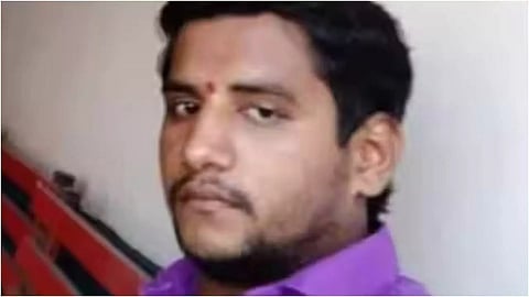 ബദ്ലാപൂരിൽ നഴ്സറി പെൺകുട്ടികളെ ബലാത്സംഗം ചെയ്ത കേസിലെ പ്രതി പൊലീസിൻ്റെ വെടിയേറ്റ് മരിച്ചു