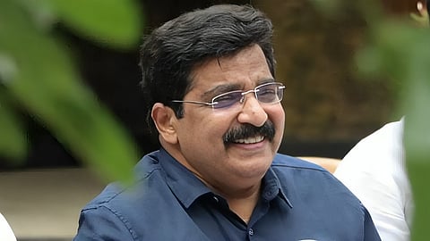 എഡിജിപി മുഖ്യമന്ത്രിയുടെ തണലില്‍; പൊലീസ് സേന മുഴുവന്‍ മുഖ്യമന്ത്രിയുടെ കൂടെ പോകുന്നു: എം.കെ. മുനീര്‍