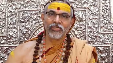 'പശു സംരക്ഷണത്തിൽ ബിജെപിക്ക് ഇരട്ടത്താപ്പ്,  മോദി യഥാർത്ഥ ഹിന്ദുവല്ല': ജ്യോതിർമഠ് ശങ്കരാചാര്യ അവിമുക്തേശ്വരാനന്ദ സരസ്വതി