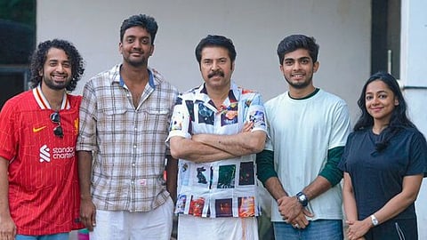 ദുൽഖർ സൽമാന്‍ നിർമിക്കുന്ന പുതിയ ചിത്രത്തിന്റെ ലൊക്കേഷൻ സന്ദർശിച്ച് മമ്മൂട്ടി; ചിത്രങ്ങൾ പങ്കുവെച്ച് മമ്മൂട്ടി കമ്പനി