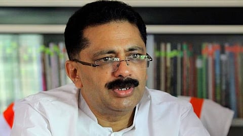 പി.വി. അന്‍വറുമായി നല്ല ബന്ധം; ഇപ്പോള്‍ ഉന്നയിക്കുന്ന കാര്യങ്ങള്‍ 
ഞാനുമായി ചര്‍ച്ച ചെയ്തിട്ടില്ല: കെ.ടി. ജലീല്‍