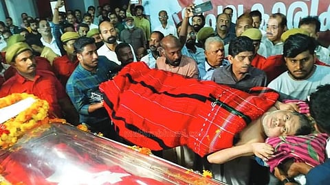 പ്രസ്ഥാനത്തിനോടുള്ള അടങ്ങാത്ത കൂറും പ്രതീക്ഷയും അവസാനം വരെ നെഞ്ചിൽ സൂക്ഷിച്ച പുഷ്പൻ: അനുശോചനവുമായി സിപിഎം സംസ്ഥാന സെക്രട്ടറിയേറ്റ്‌