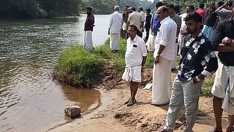 കോഴിക്കോട് കുറ്റ്യാടി പുഴയില്‍ രണ്ട് വിദ്യാര്‍ഥികള്‍ മുങ്ങി മരിച്ചു