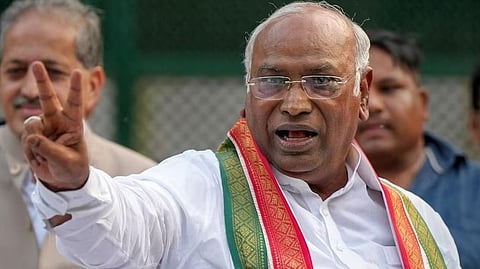 "മോദിയെ അധികാരത്തിൽ നിന്ന് ഇറക്കുന്നത് വരെ മരണമില്ല"; ദേഹാസ്വാസ്ഥ്യത്തിന് ശേഷം മല്ലികാർജുൻ ഖാർഗെ