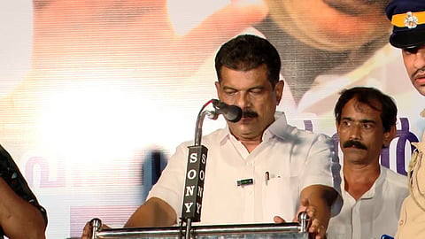 "കാലുവെട്ടിയാൽ വീൽചെയറിൽ വരും, വെടിവെച്ചുകൊല്ലേണ്ടി വരും..!" പി.വി. അന്‍‍വര്‍