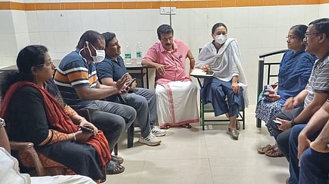 എസ്എടി ആശുപത്രിയിലെ വൈദ്യുതി പ്രശ്നം: വീഴ്ച സംഭവിച്ചിട്ടുണ്ടെങ്കിൽ ശക്തമായ നടപടി സ്വീകരിക്കും: വീണ ജോർജ്