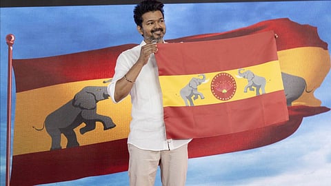 'ആന' തർക്കത്തിന് പരിഹാരം; ദളപതിയ്ക്ക് പതാക മാറ്റേണ്ടതില്ല; ബിഎസ്‌പിയുടെ പരാതി തള്ളി