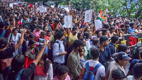 കൊൽക്കത്ത ബലാത്സംഗക്കൊല; സർക്കാർ ഉറപ്പ് പാലിച്ചില്ല, ഡോക്‌ടർമാർ വീണ്ടും സമരത്തിലേക്ക്