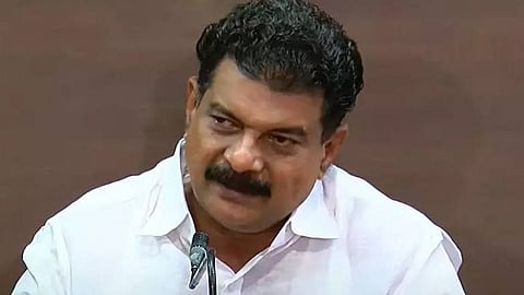 'സ്വർണക്കടത്തിന്റെ പങ്ക് പറ്റുന്നു, കമ്മീഷന്‍ വാങ്ങി കേസുകള്‍ ഒത്തുതീര്‍ക്കുന്നു'; പി. ശശിക്കെതിരെയുള്ള പരാതി പുറത്തുവിട്ട് പി.വി. അൻവർ