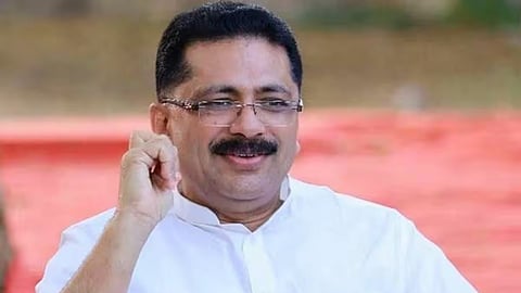 എൽഡിഎഫ് സർക്കാർ 144 പൊലീസുകാരെ പുറത്താക്കി, യുഡിഎഫ് ഒരു കോണ്‍സ്റ്റബിളിനെ എങ്കിലും പുറത്താക്കിയോ? മുഖ്യമന്ത്രിക്ക് പ്രതിരോധം തീർത്ത് കെ.ടി. ജലീൽ