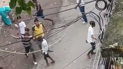 പശ്ചിമ ബംഗാള്‍ ബിജെപി എംപിയുടെ വീടിന് നേരെ ബോംബാക്രമണം; ഒരു സിഐഎസ്എഫ് ജവാന് പരുക്ക്