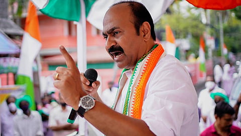 സര്‍ക്കാര്‍ പ്രതിസന്ധിയിലാകുമ്പോള്‍ സര്‍ക്കാര്‍-ഗവര്‍ണര്‍ പോര് തുടങ്ങും: വി.ഡി. സതീശന്‍
