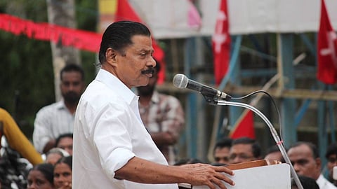 ശബരിമലയില്‍ സ്‌പോട്ട് ബുക്കിങ് വേണമെന്ന് സിപിഎം; പാര്‍ട്ടി വിശ്വാസികള്‍ക്കൊപ്പം: എം.വി. ഗോവിന്ദന്‍