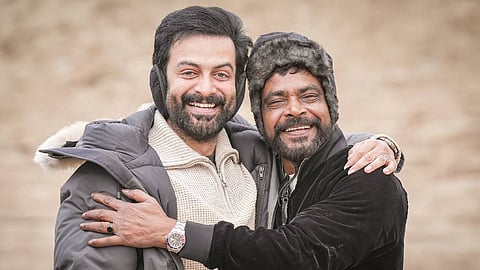 'ആ..ഹെലികോപ്റ്ററിന്‍റെ കാര്യം' ; ആന്‍റണി പെരുമ്പാവൂരിന്‍റെ പിറന്നാള്‍ ആശംസയ്ക്ക്
പൃഥ്വിയുടെ മറുപടി