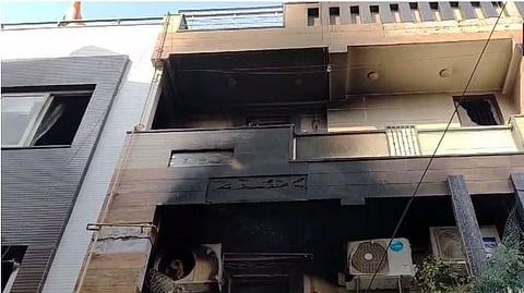 ഡൽഹി ഷാഹ്‌ദരയിൽ കെട്ടിടത്തിൽ തീപിടിത്തം: അപകടത്തിൽ രണ്ട് മരണം