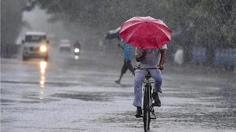സംസ്ഥാനത്ത് മഴ തുടരും; എട്ട് ജില്ലകളിൽ ഇന്ന് യെല്ലോ അലേര്‍ട്ട്