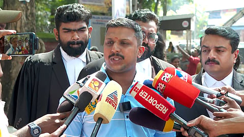 മേയറുമായുള്ള തർക്കം: യദുവിൻ്റെ ഹർജി തള്ളി, അന്വേഷണ സംഘത്തിന് നിര്‍ദേശങ്ങളുമായി കോടതി