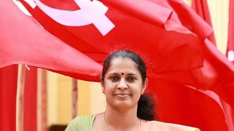 എഡിഎമ്മിൻ്റെ മരണം: ദിവ്യക്ക് ക്രിമിനൽ മനോഭാവമെന്ന് റിമാൻഡ് റിപ്പോർട്ട്, നടപടിയില്ലെന്ന് പാർട്ടി നേതൃത്വം