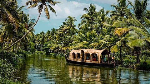 ഇന്ന് കേരളപ്പിറവി ദിനം; ഐക്യകേരളത്തിലേക്കുള്ള നാള്‍വഴികള്‍ ഇങ്ങനെ...