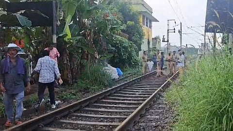 പാലക്കാട് ട്രെയിൻ തട്ടി 4 പേർക്ക്  ദാരുണാന്ത്യം; മരിച്ചത് റെയിൽവേ കരാർ ജീവനക്കാർ