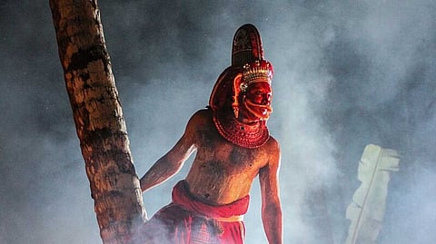 'അഞ്ചു നിസ്‌കാരത്തിനും നോമ്പിനും നിത്യവൃത്തിക്കും ഊന്നല്‍ കൂടാതെ കാത്തുകൊള്ളാം'- മലബാറുകാരുടെ മാപ്പിള തെയ്യം