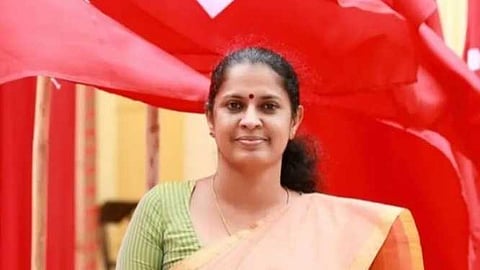 എഡിഎമ്മിൻ്റെ മരണം: പി.പി. ദിവ്യക്കെതിരെ സിപിഎം നടപടി; കണ്ണൂർ ജില്ലാ കമ്മിറ്റിയിൽ നിന്ന് ഒഴിവാക്കും