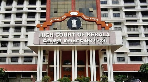 "വാർത്താ സമ്മേളനം റിപ്പോർട്ട് ചെയ്തതിന്‍റെ പേരിൽ മാധ്യമങ്ങൾക്കെതിരെ കേസെടുക്കാനാവില്ല"; ഹൈക്കോടതി