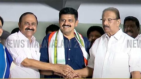 സന്ദീപ് വാര്യർ പാലക്കാട് വേരോട്ടമുള്ള നേതാവാണെന്ന്  കെ സുധാകരൻ; ശിഖണ്ഡിയോടുപമിച്ച് കെ. സുരേന്ദ്രൻ
